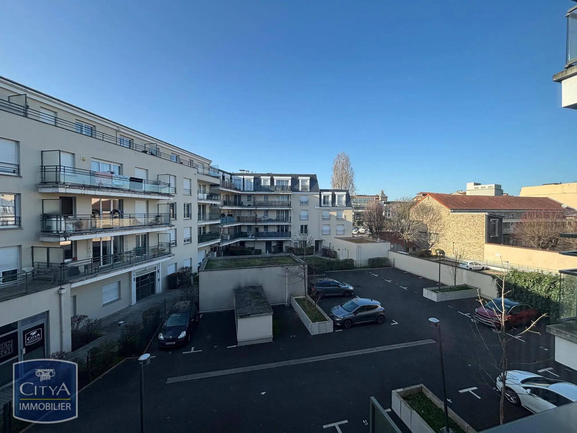 Appartement 3 pièces à Corbeil-Essonnes — photo 2