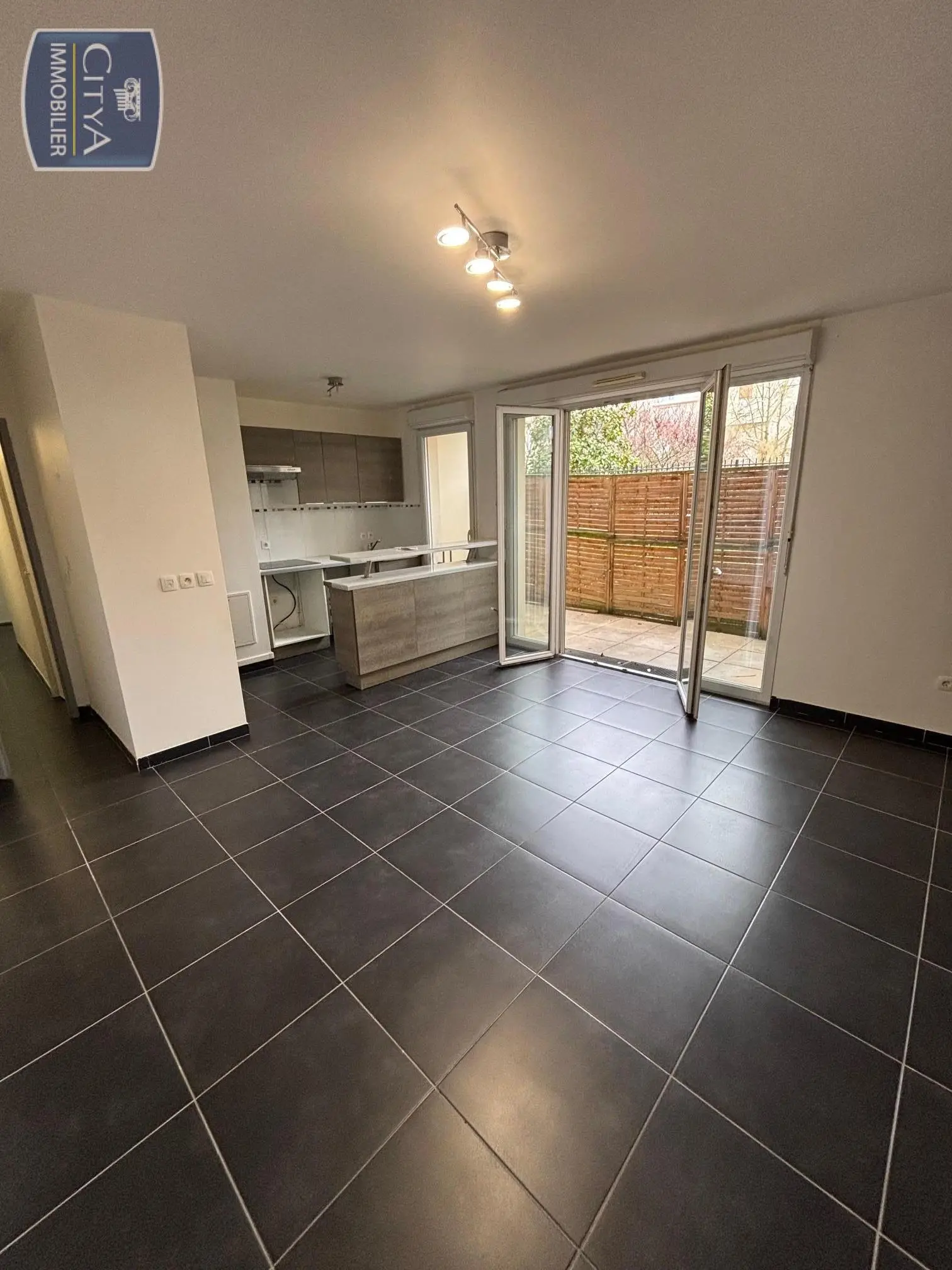 Appartement 3 pièces à Corbeil-Essonnes — photo 2