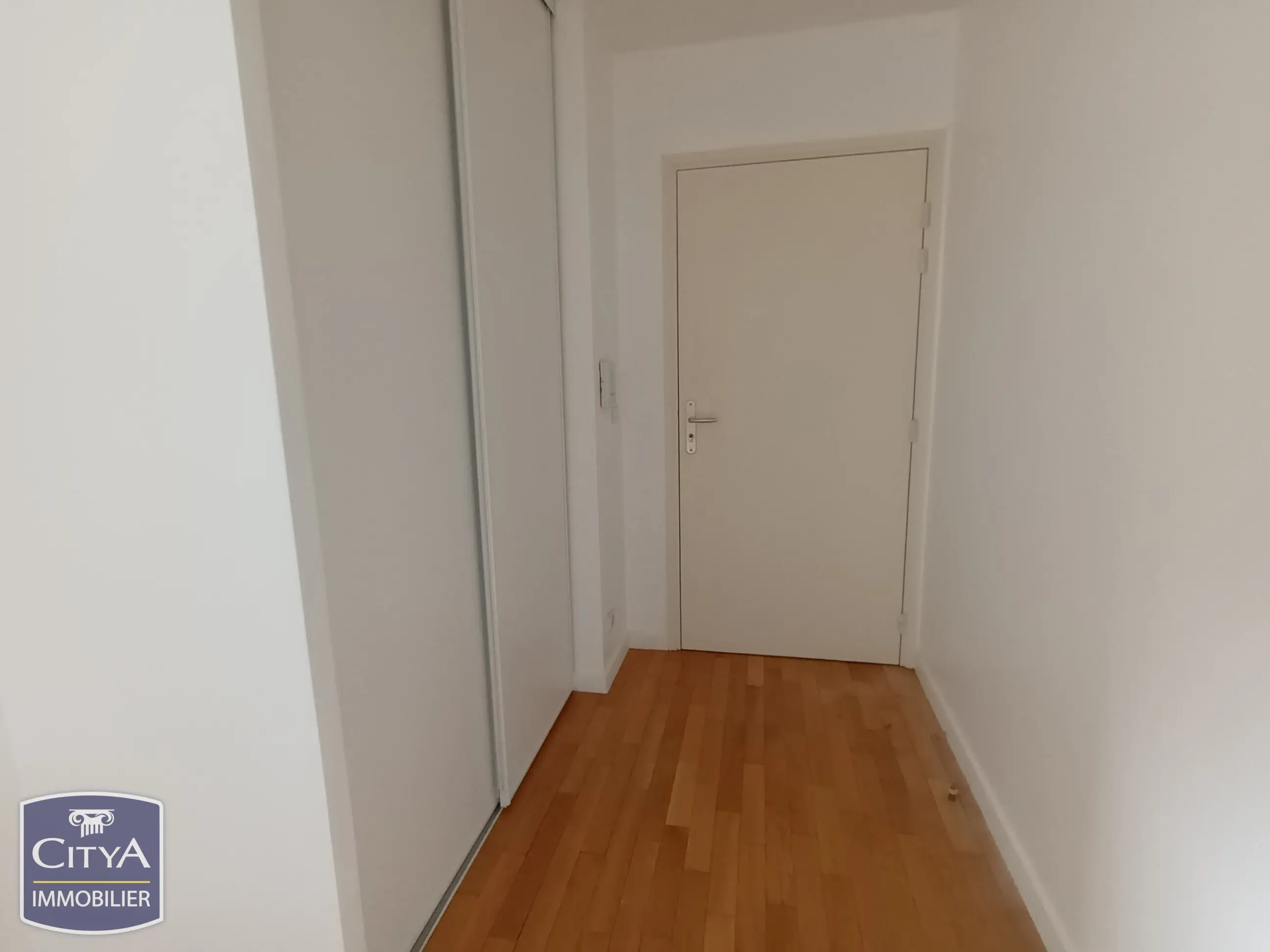 Appartement 1 pièces à Corbeil-Essonnes — photo 3