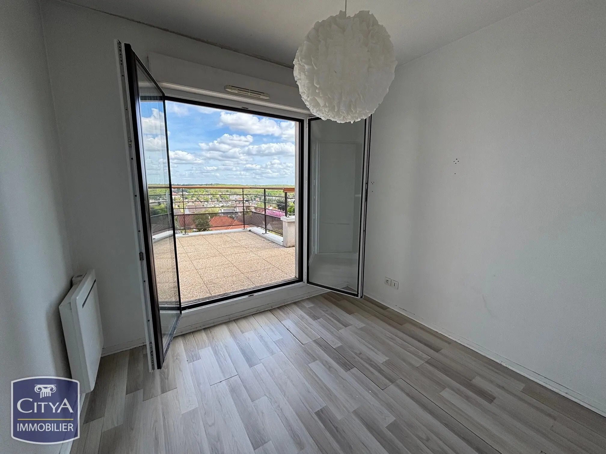 Appartement 4 pièces à Corbeil-Essonnes — photo 4