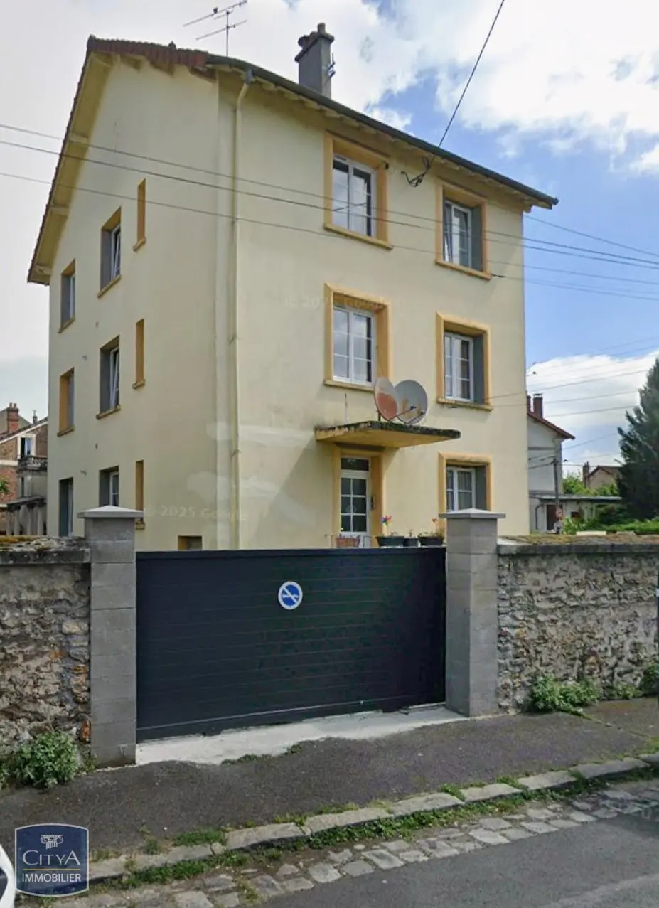 Immeuble à Corbeil-Essonnes — photo 2