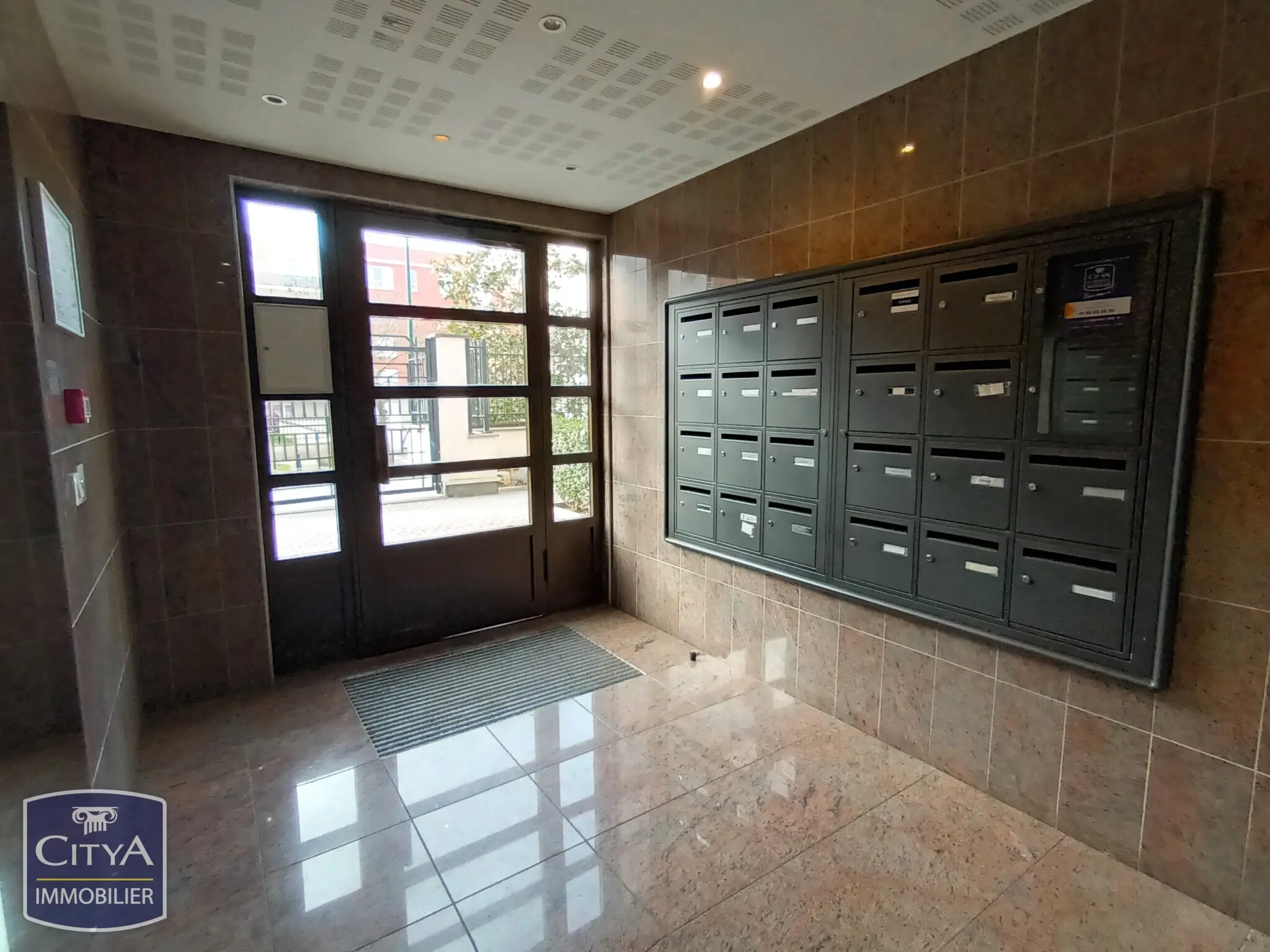 Appartement 1 pièces à Corbeil-Essonnes — photo 9