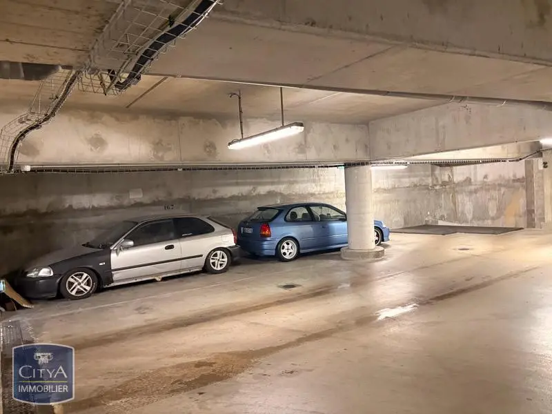 Parking à Corbeil-Essonnes — photo 3