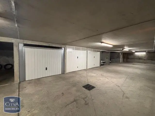 Parking à Corbeil-Essonnes — photo 2
