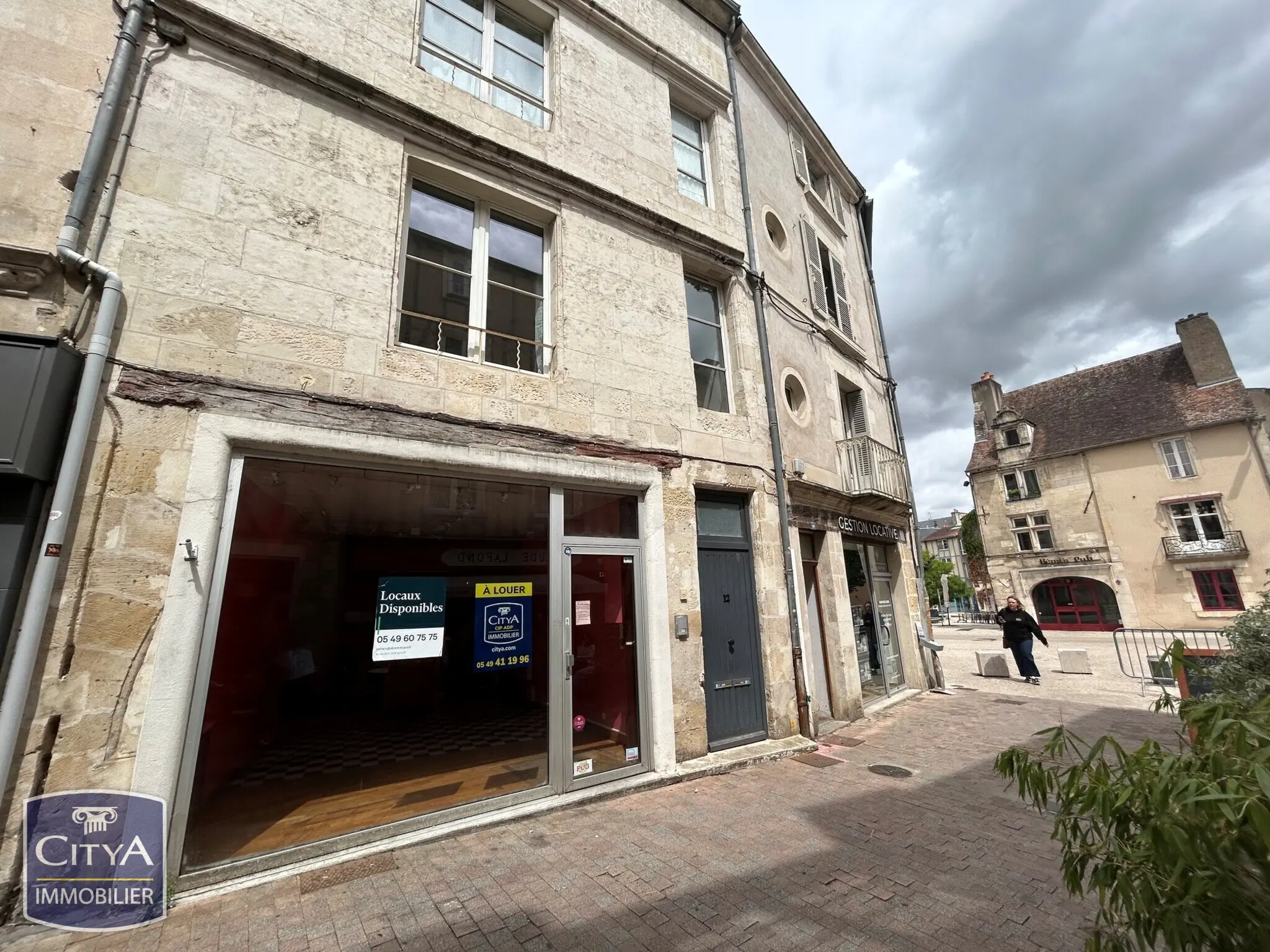 Local commercial à Poitiers — photo 4