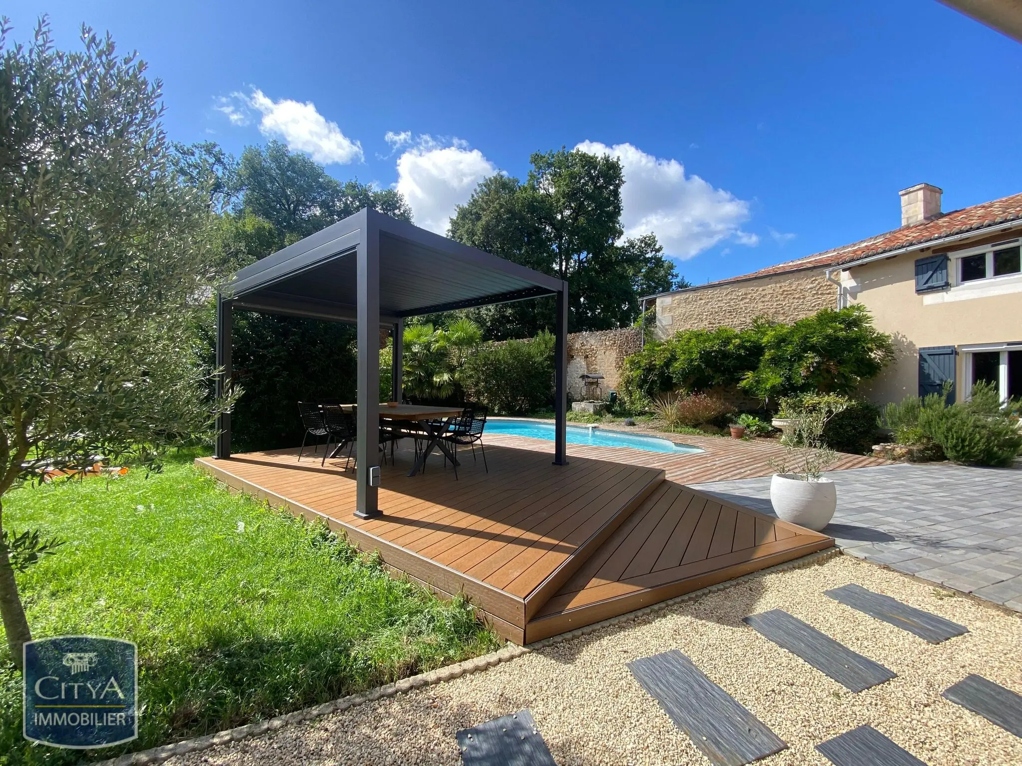 Maison 5 pièces à Quinçay — photo 2
