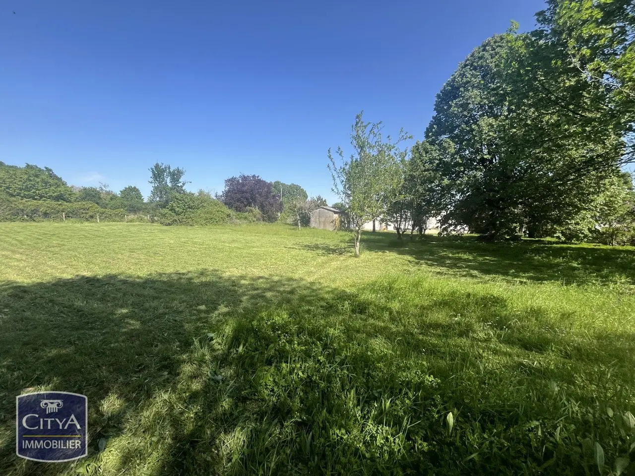 Terrain à Nieuil-l'Espoir — photo 3