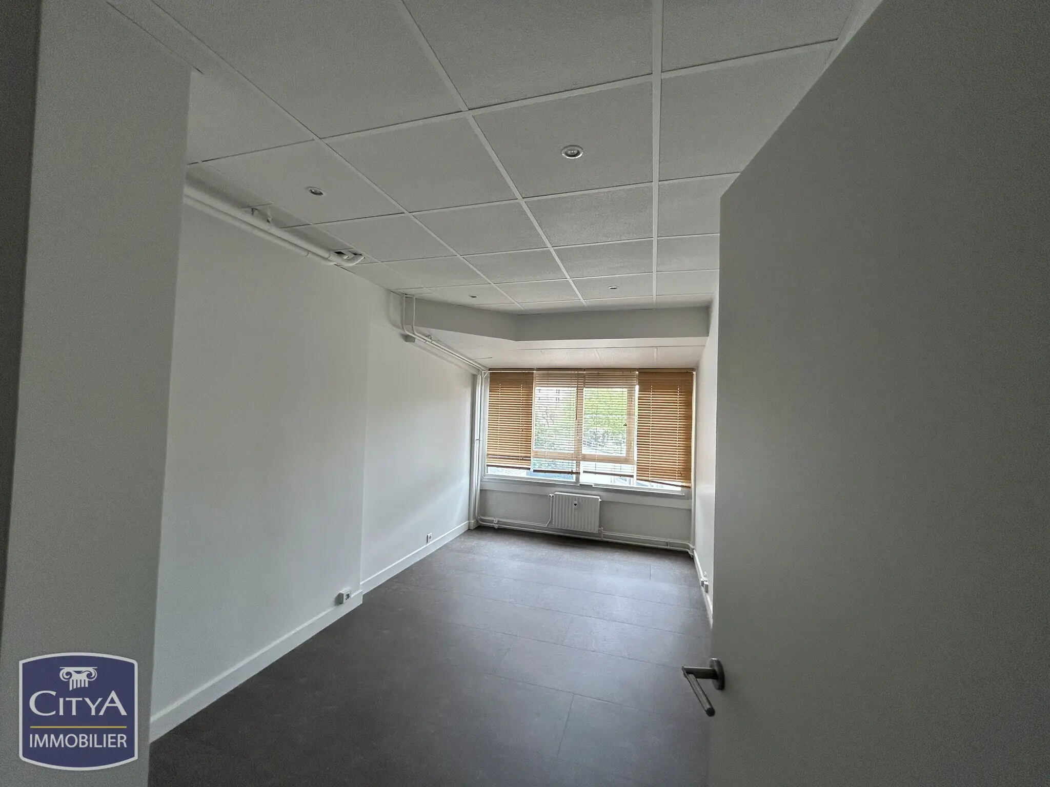 Local commercial à Nanterre — photo 9