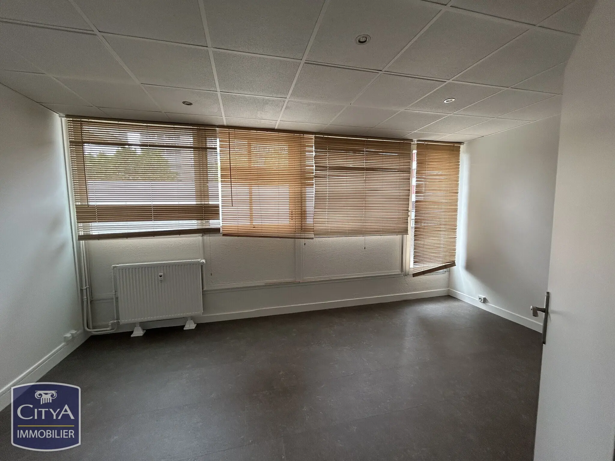 Local commercial à Nanterre — photo 11