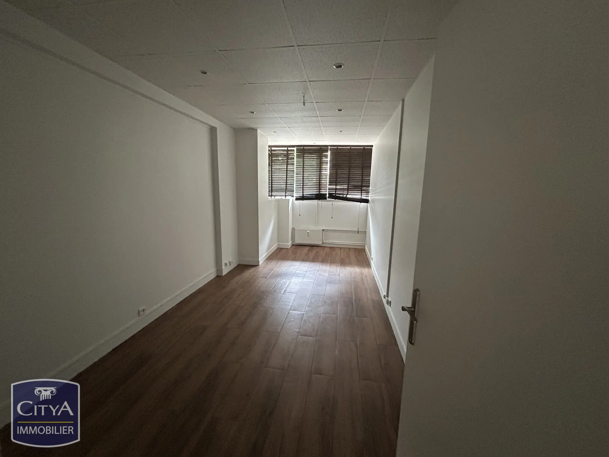 Local commercial à Nanterre — photo 7