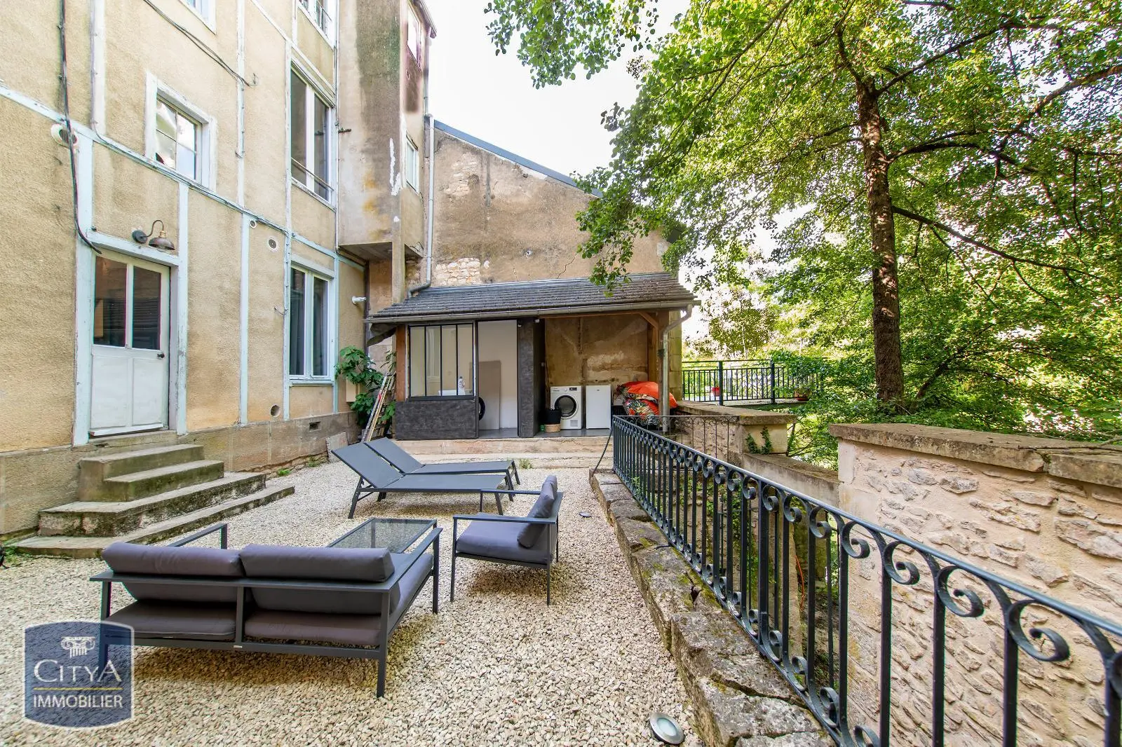 Immeuble à Poitiers — photo 2